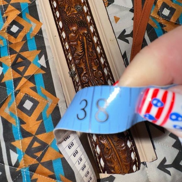 WOMENS BLACK SLEEVELESS BLOUSE TOP - Picture 4 of 5